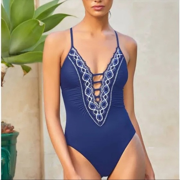 BECCA Other - NWT Becca by Rebecca Virtue Tallulah Clare Plunge One Piece Swimsuit